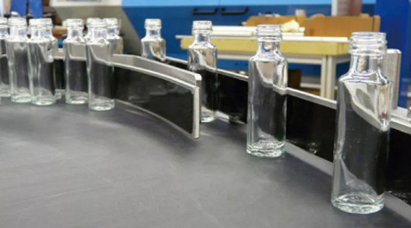 易格斯塑料轴承用于饮料灌装和包装系统